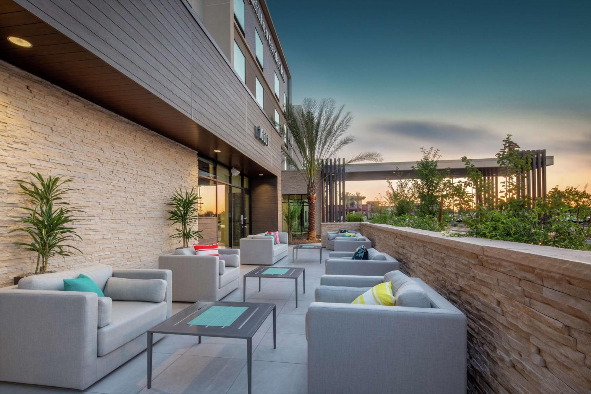 Hilton Garden Inn Surprise Phoenix Exteriör bild
