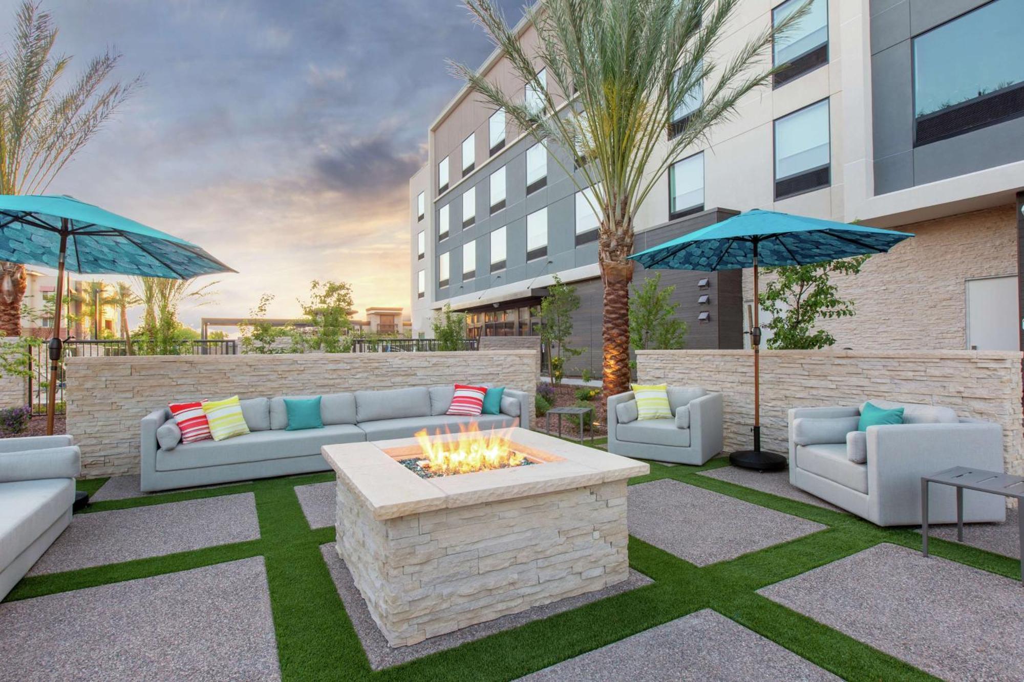 Hilton Garden Inn Surprise Phoenix Exteriör bild